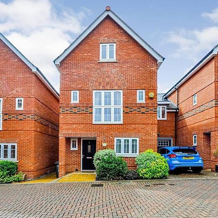 Entire House Sleeps 8 Near The River Thames Мейдънхед Екстериор снимка
