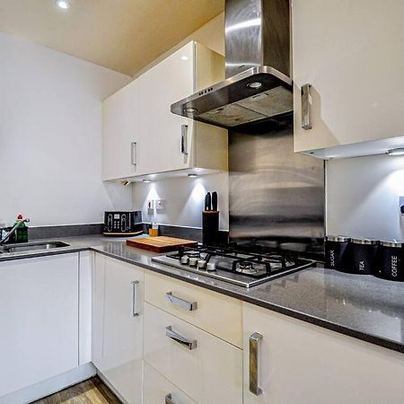 Entire House Sleeps 8 Near The River Thames Мейдънхед Екстериор снимка