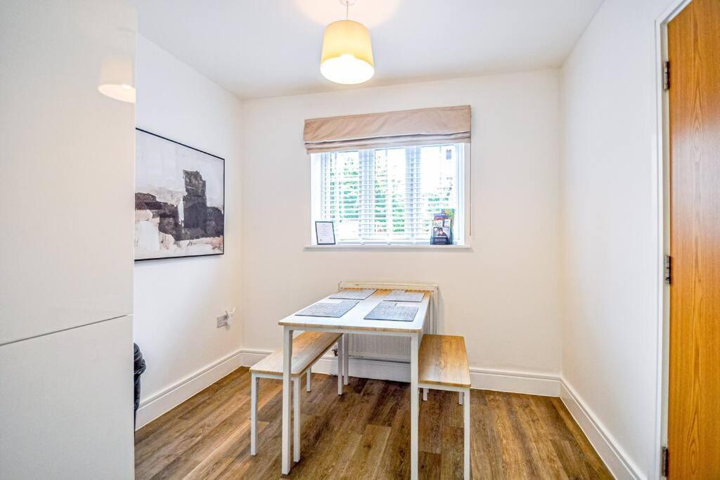 Entire House Sleeps 8 Near The River Thames Мейдънхед Екстериор снимка