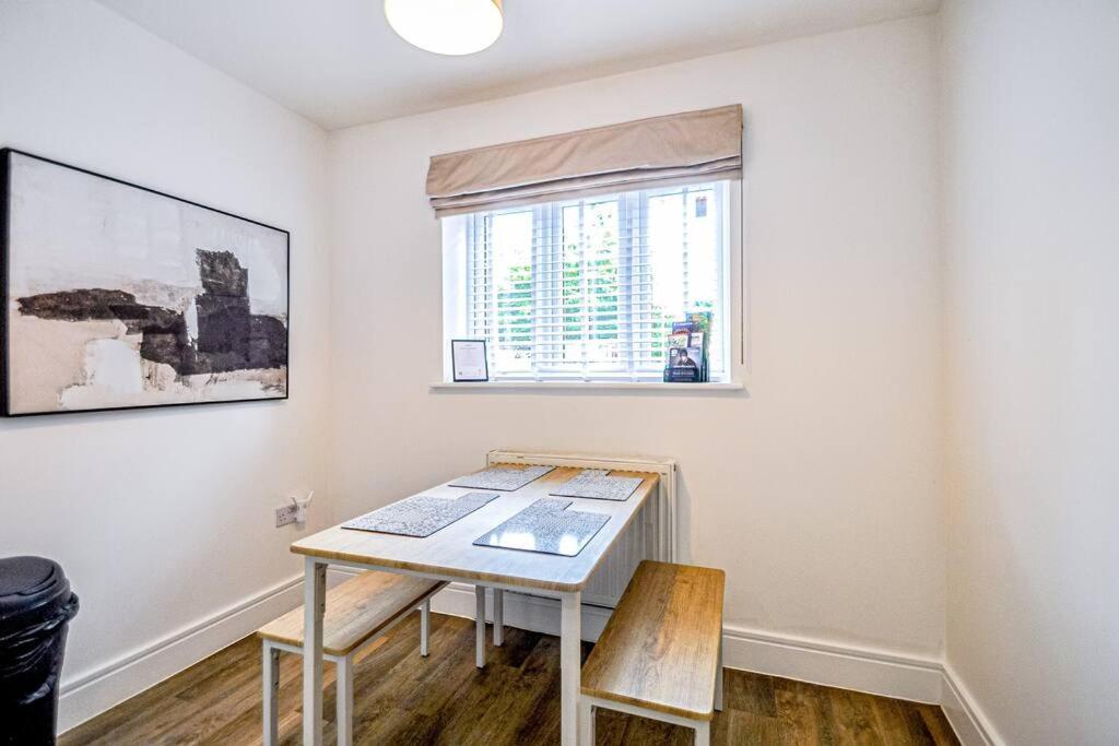 Entire House Sleeps 8 Near The River Thames Мейдънхед Екстериор снимка